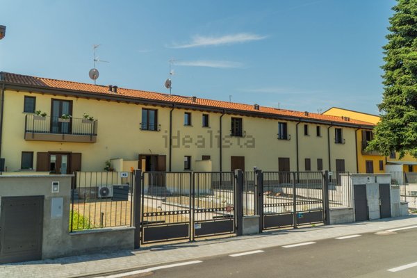 casa indipendente in vendita a Cremona
