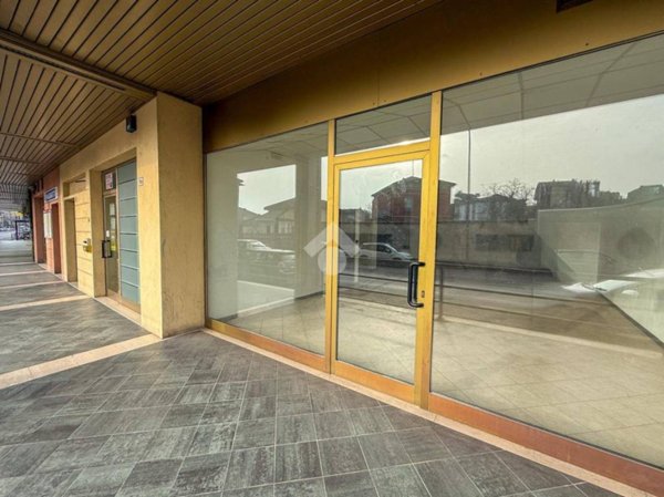 negozio in vendita a Cremona in zona Cremona Centro