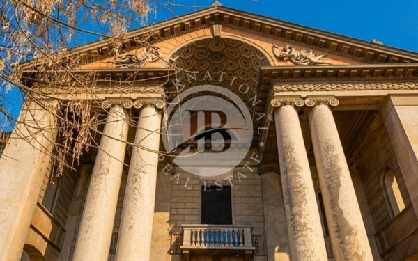 villa in vendita a Cremona in zona Cremona Centro