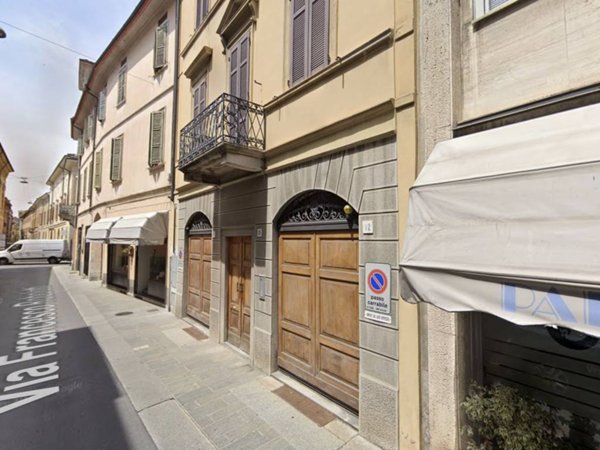 intera palazzina in vendita a Cremona in zona Piazza Castello