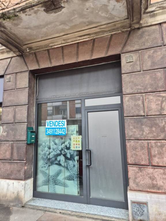 negozio in vendita a Cremona in zona Via Dante