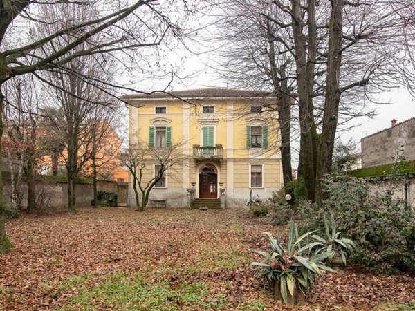 casa indipendente in vendita a Cremona