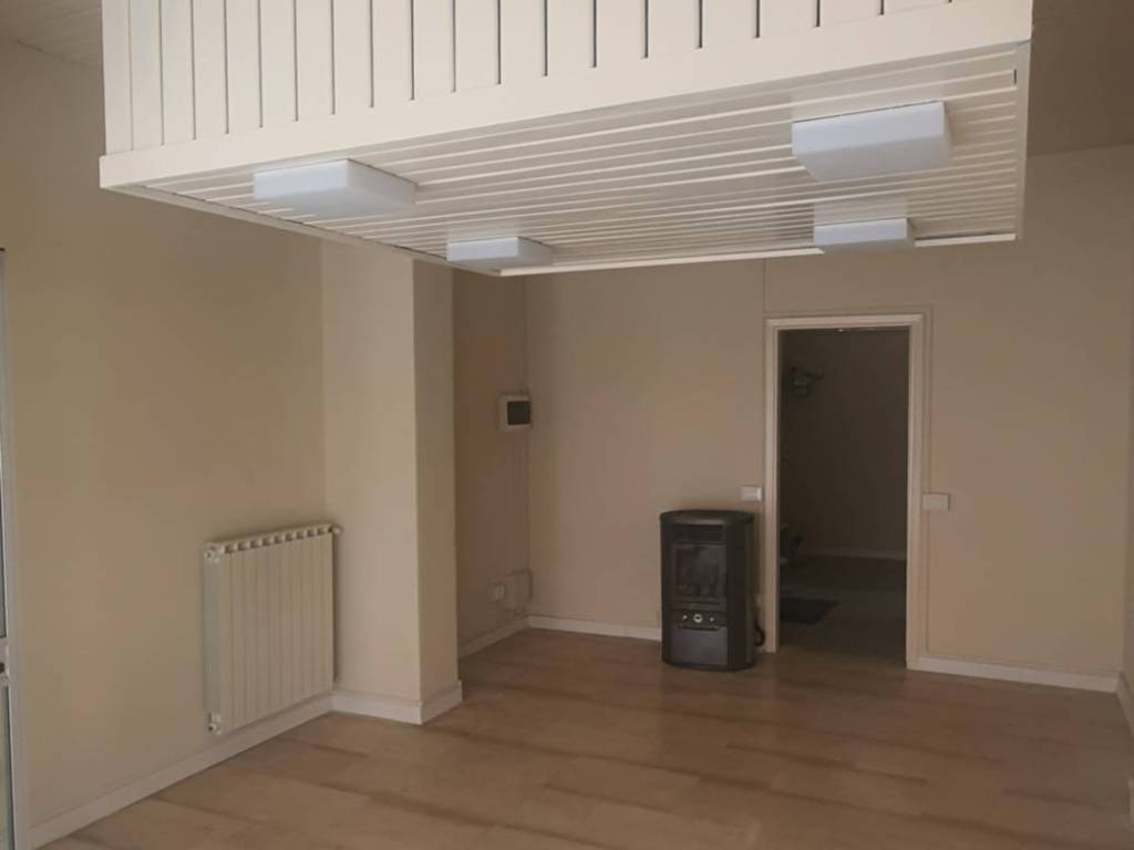 negozio in vendita a Cremona in zona Viale Po