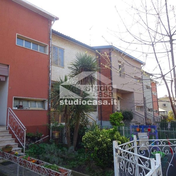 casa indipendente in vendita a Cremona in zona Cremona Centro