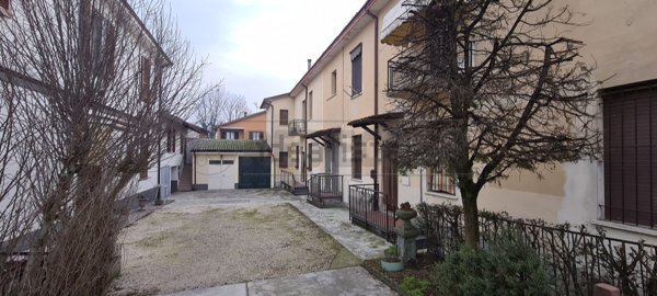 casa indipendente in vendita a Cremona