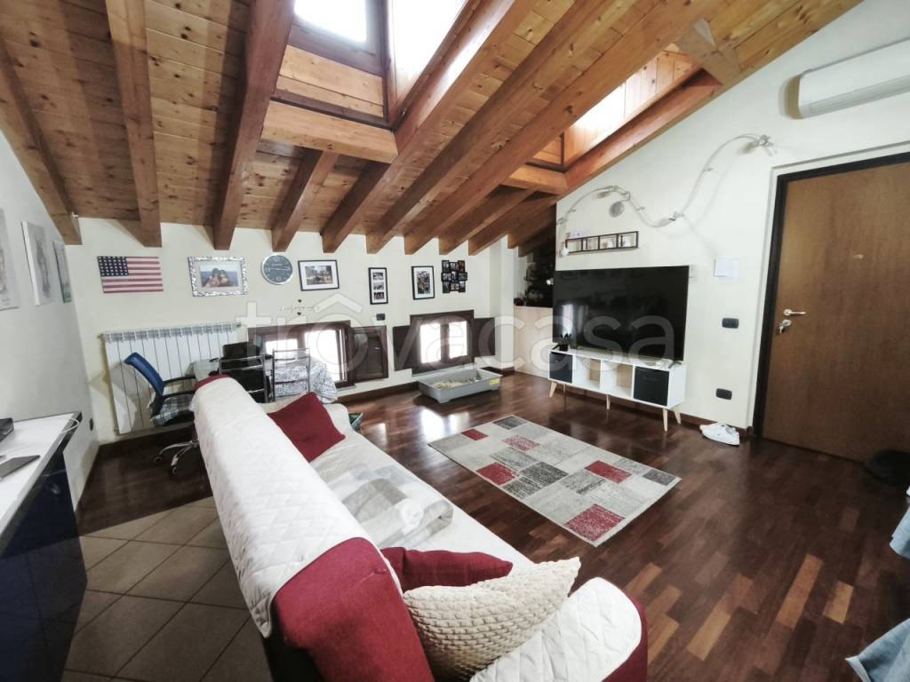 appartamento in vendita a Cremona in zona Viale Po