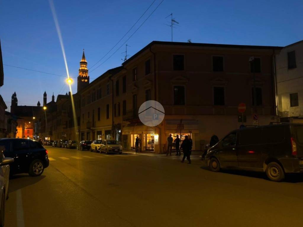 intera palazzina in vendita a Cremona in zona Piazza Castello