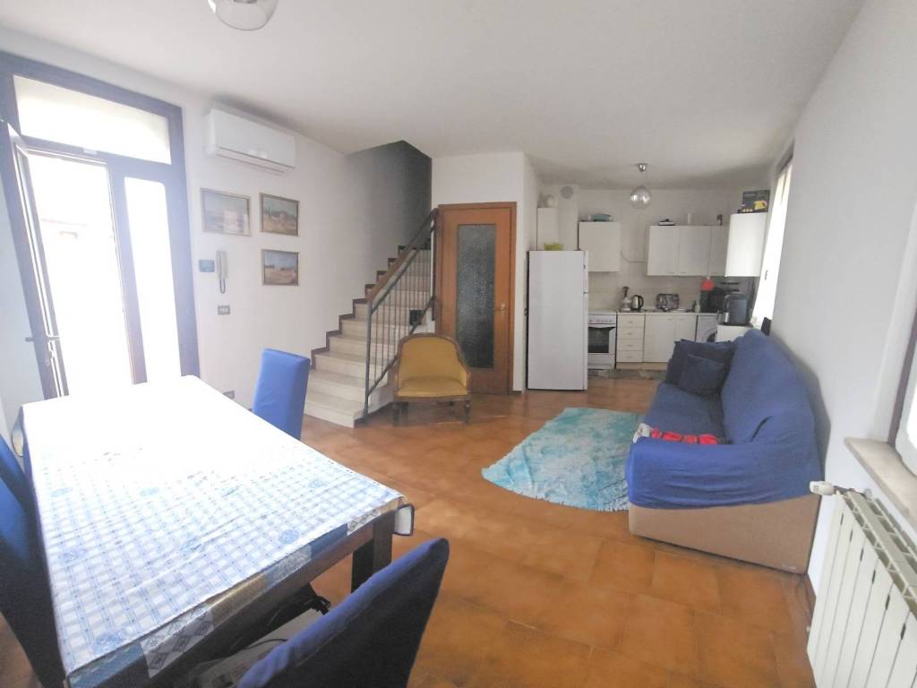 appartamento in vendita a Cremona in zona Piazza Castello