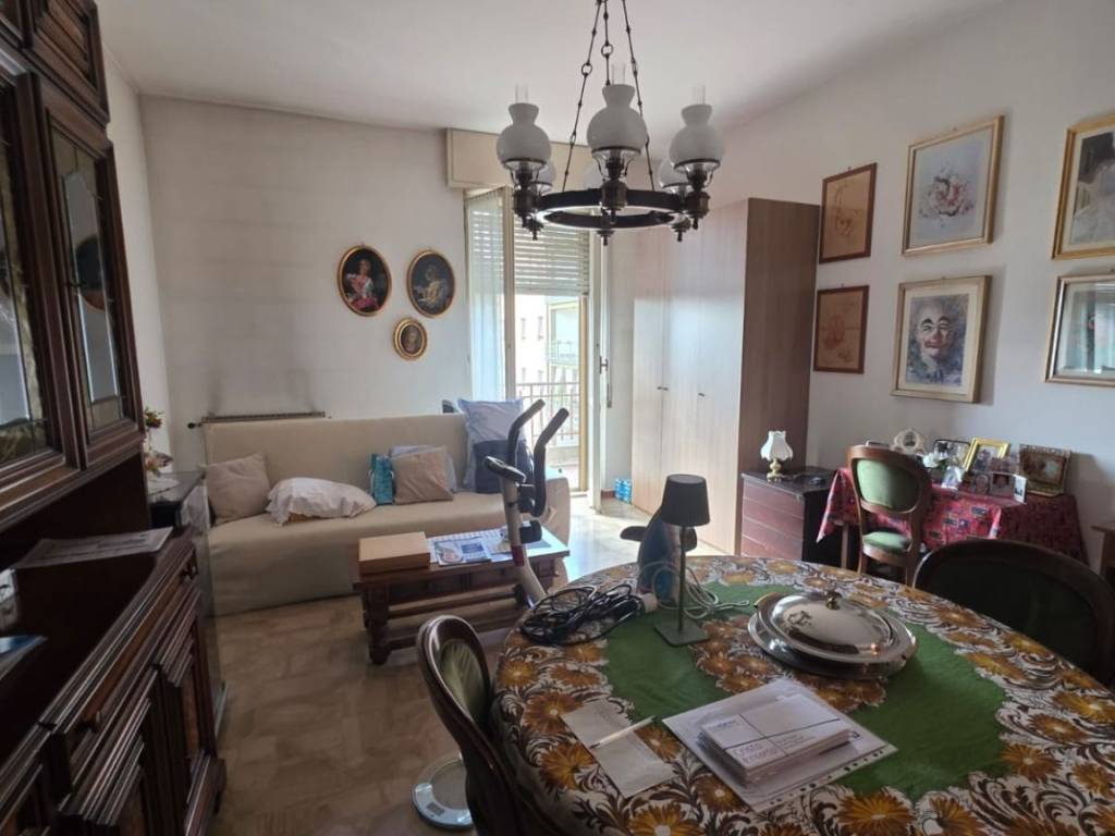 appartamento in vendita a Cremona in zona Piazza Castello