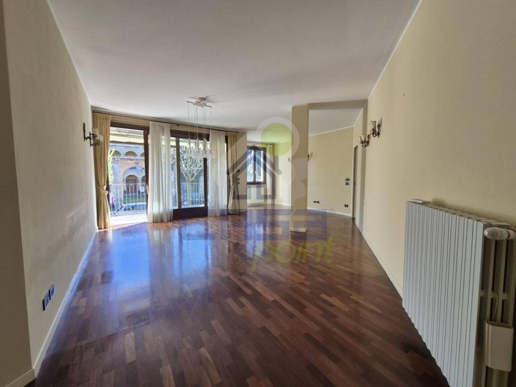 appartamento in vendita a Cremona in zona Piazza Castello