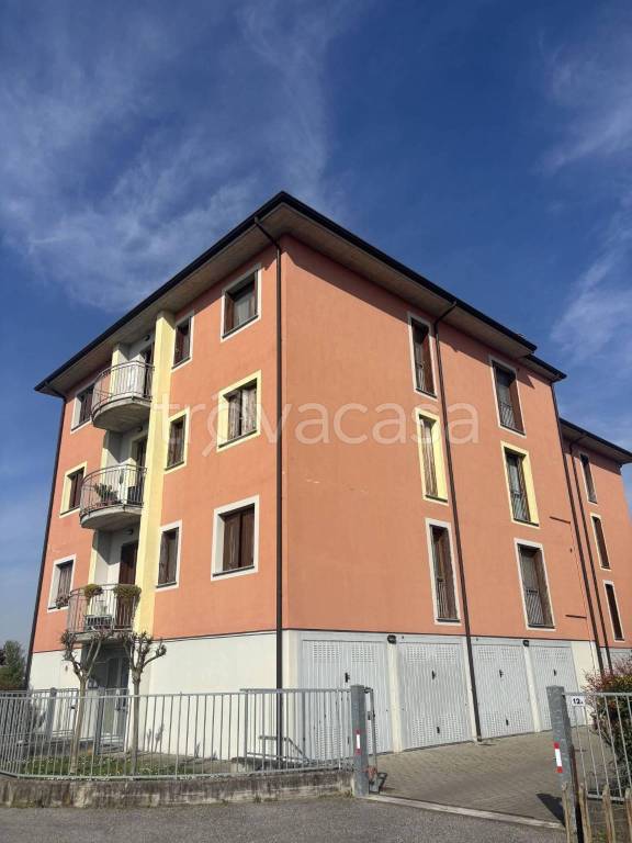 appartamento in vendita a Cremona in zona Bagnara