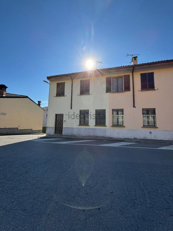 casa indipendente in vendita a Cremona in zona Battaglione