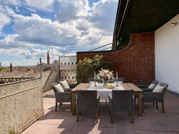 appartamento in vendita a Cremona in zona Piazza Castello
