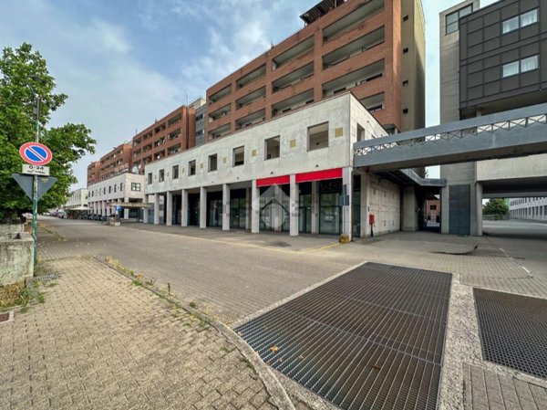 ufficio in vendita a Cremona