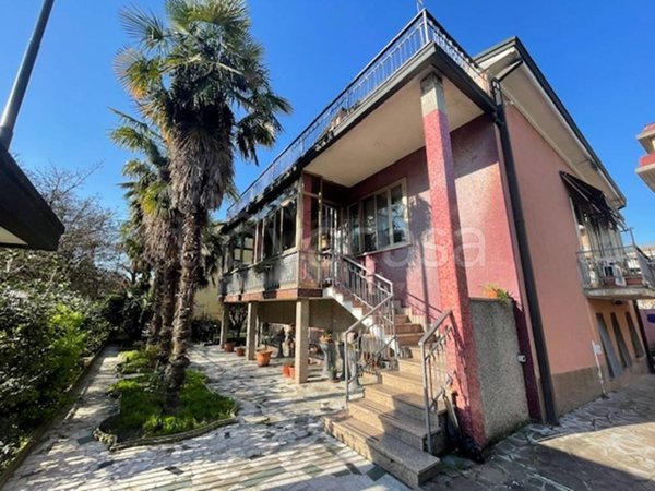 casa indipendente in vendita a Cremona