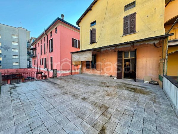 appartamento in vendita a Cremona in zona Via Dante