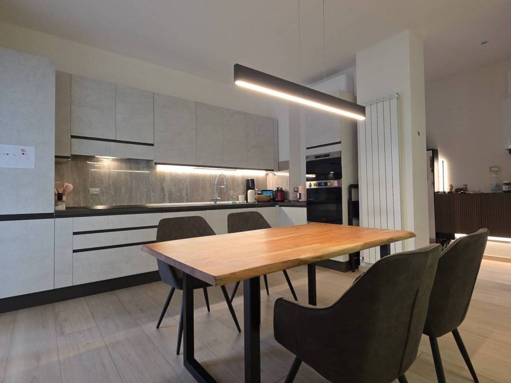 appartamento in vendita a Cremona in zona Piazza Castello