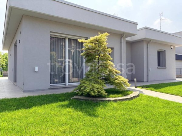 casa indipendente in vendita a Cremona