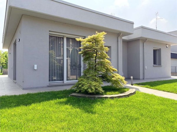 casa indipendente in vendita a Cremona