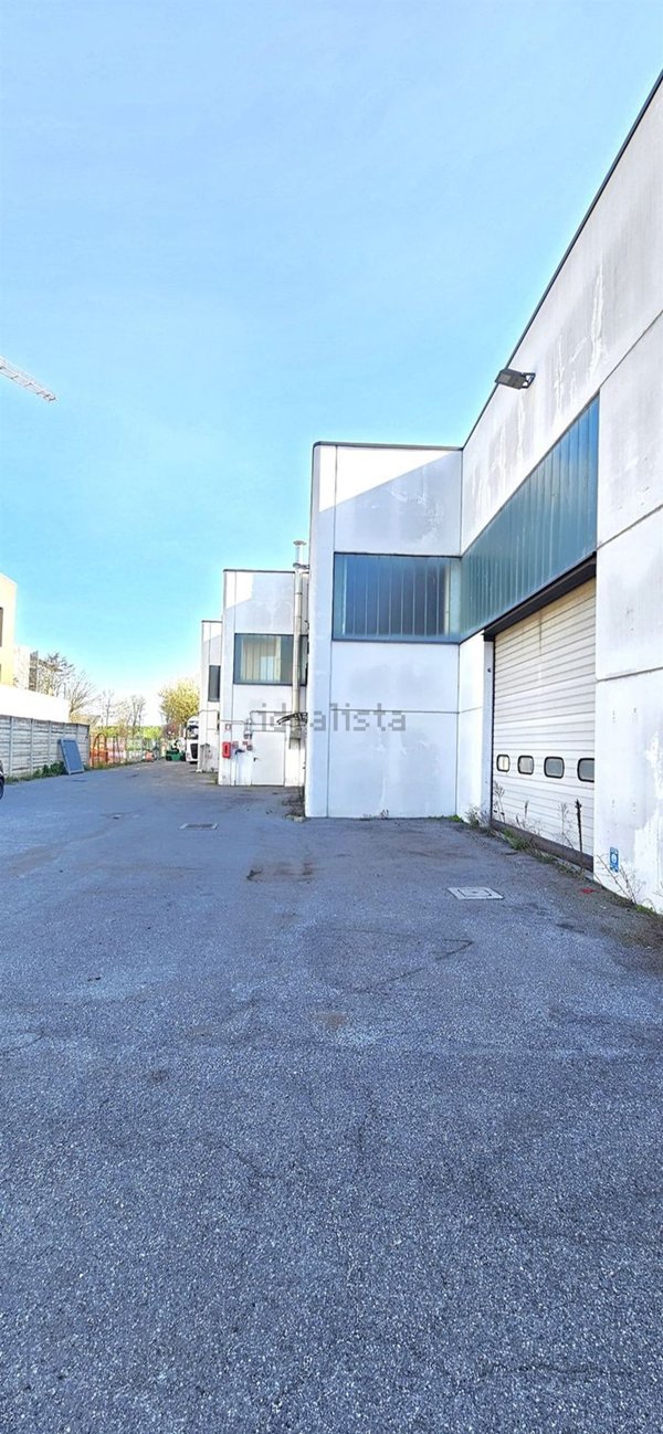 locale commerciale in vendita a Cremona in zona Cremona Centro