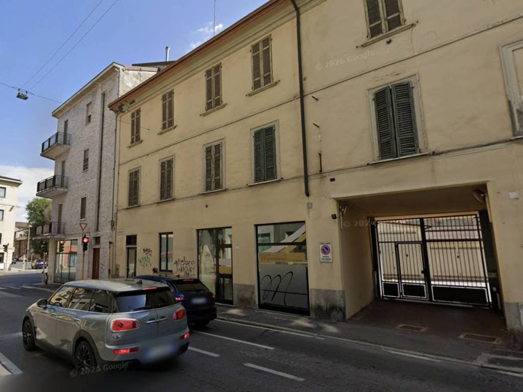 negozio in vendita a Cremona in zona Piazza Castello