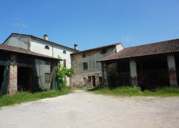 casale in vendita a Cremona