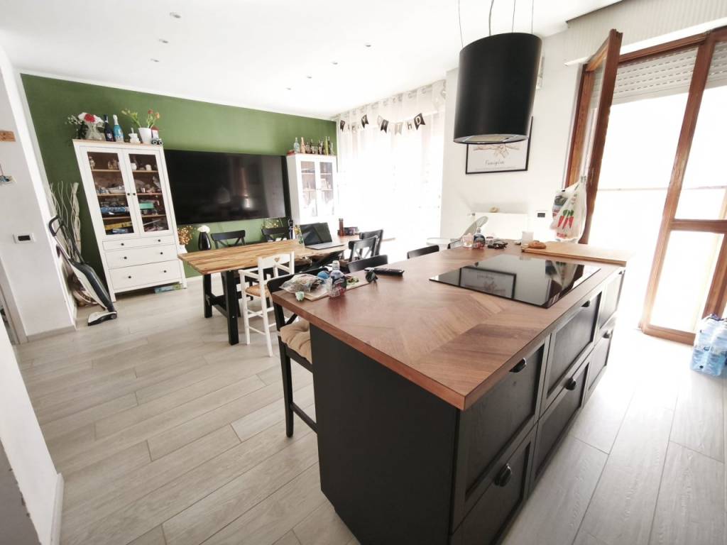 appartamento in vendita a Cremona in zona Viale Po