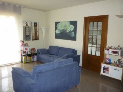 appartamento in vendita a Cremona in zona Picenengo