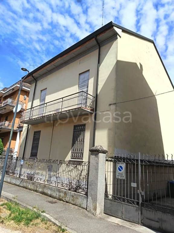 casa indipendente in vendita a Cremona