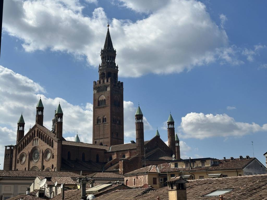 appartamento in vendita a Cremona in zona Piazza Castello