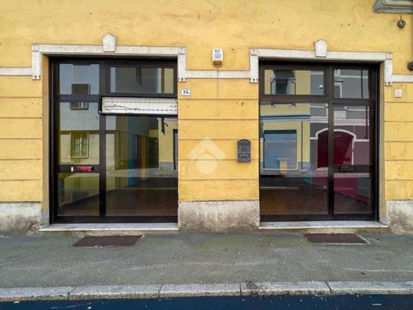 negozio in vendita a Cremona