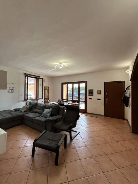 appartamento in vendita a Cremona in zona Bagnara
