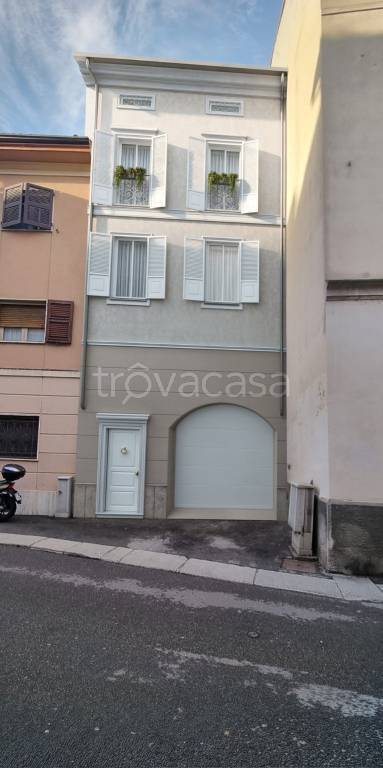 casa indipendente in vendita a Cremona in zona Cremona Centro