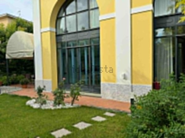 casa indipendente in vendita a Cremona