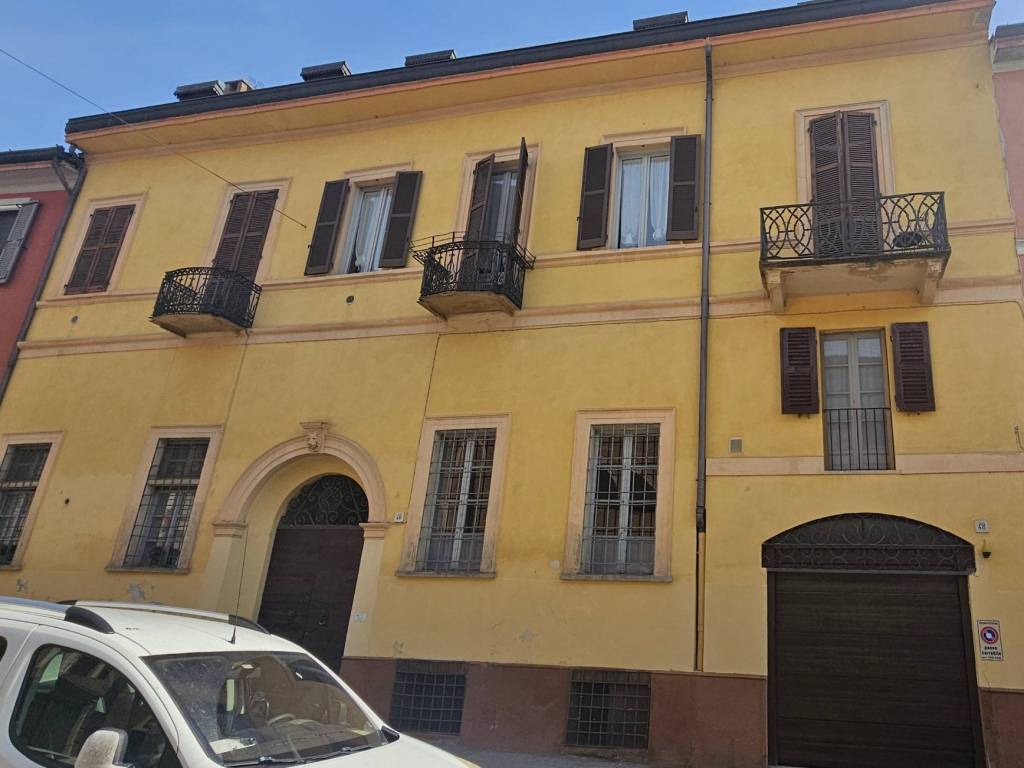 appartamento in vendita a Cremona in zona Piazza Castello