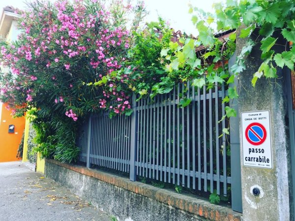 casa indipendente in vendita a Cremona in zona Cremona Centro