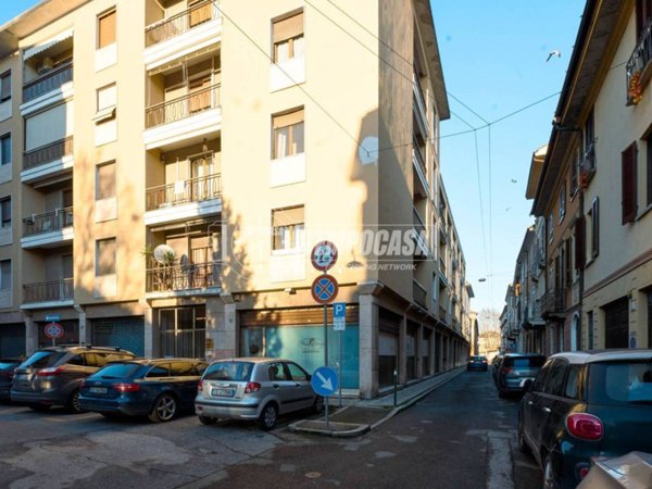 negozio in vendita a Cremona in zona Piazza Castello