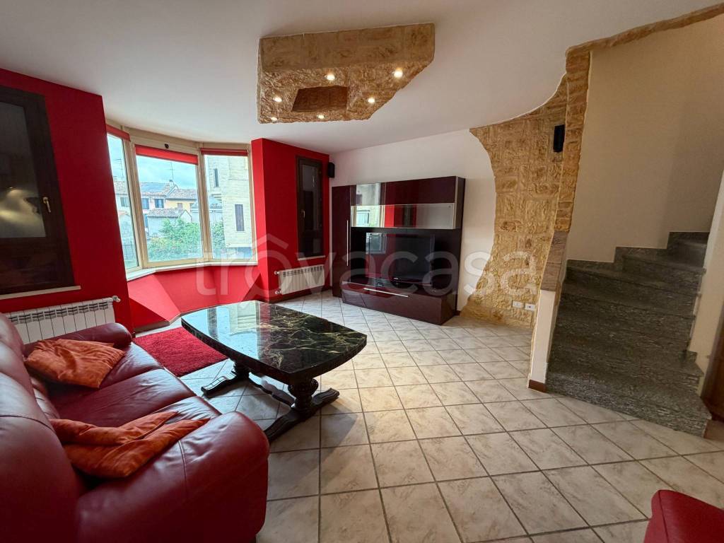casa indipendente in vendita a Cremona in zona Battaglione