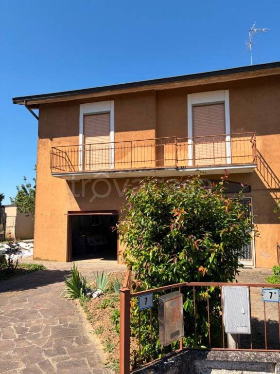 casa indipendente in vendita a Cremona in zona Boschetto