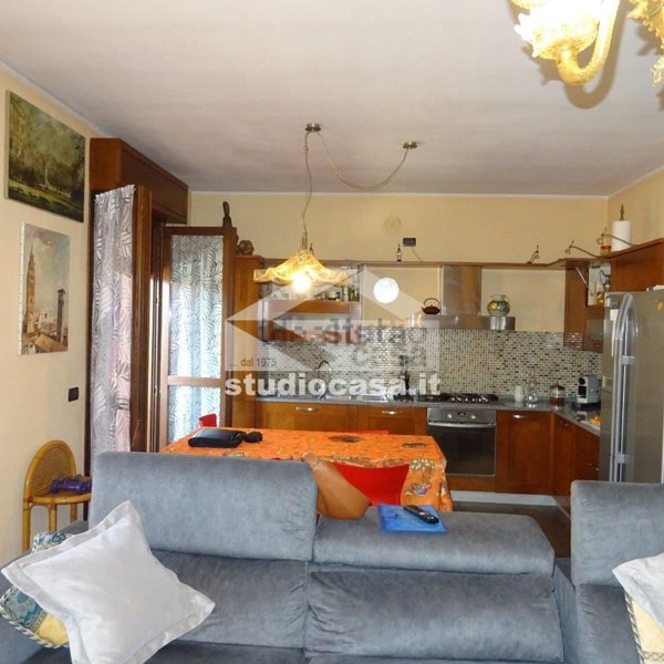 appartamento in vendita a Cremona in zona Via Dante