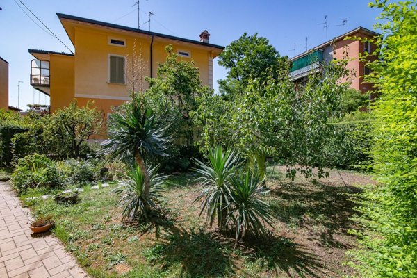 casa indipendente in vendita a Cremona in zona Piazza Castello
