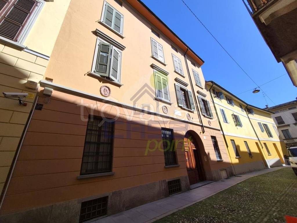 casa indipendente in vendita a Cremona in zona Cremona Centro