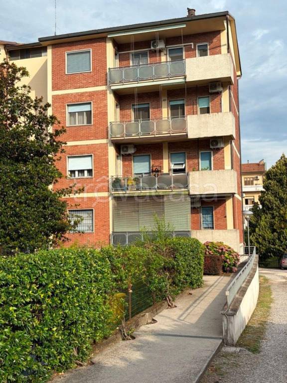 appartamento in vendita a Cremona in zona Via Giuseppina