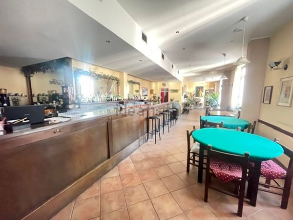 negozio in vendita a Cremona in zona Cremona Centro