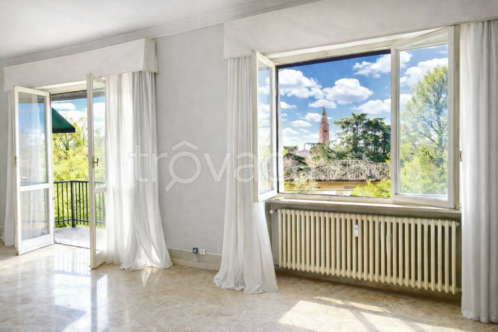 appartamento in vendita a Cremona in zona Via Dante