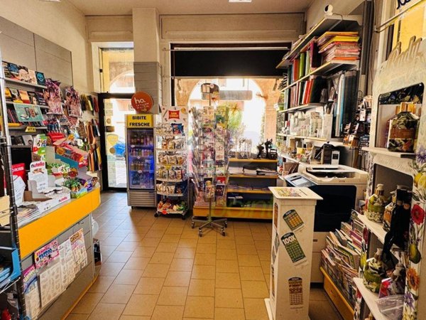 negozio in vendita a Cremona