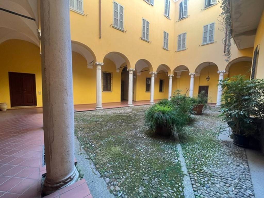 appartamento in vendita a Cremona in zona Cremona Centro