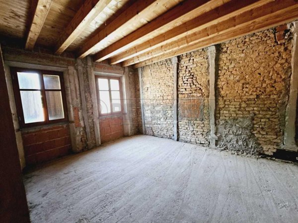 casa indipendente in vendita a Cremona