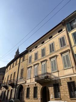 appartamento in vendita a Cremona in zona Piazza Castello