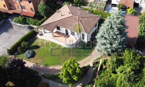 casa indipendente in vendita a Cremona in zona Battaglione
